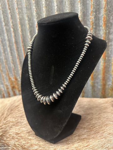 18" GRADUATED DISC GENUINE NAVAJO PEARLS